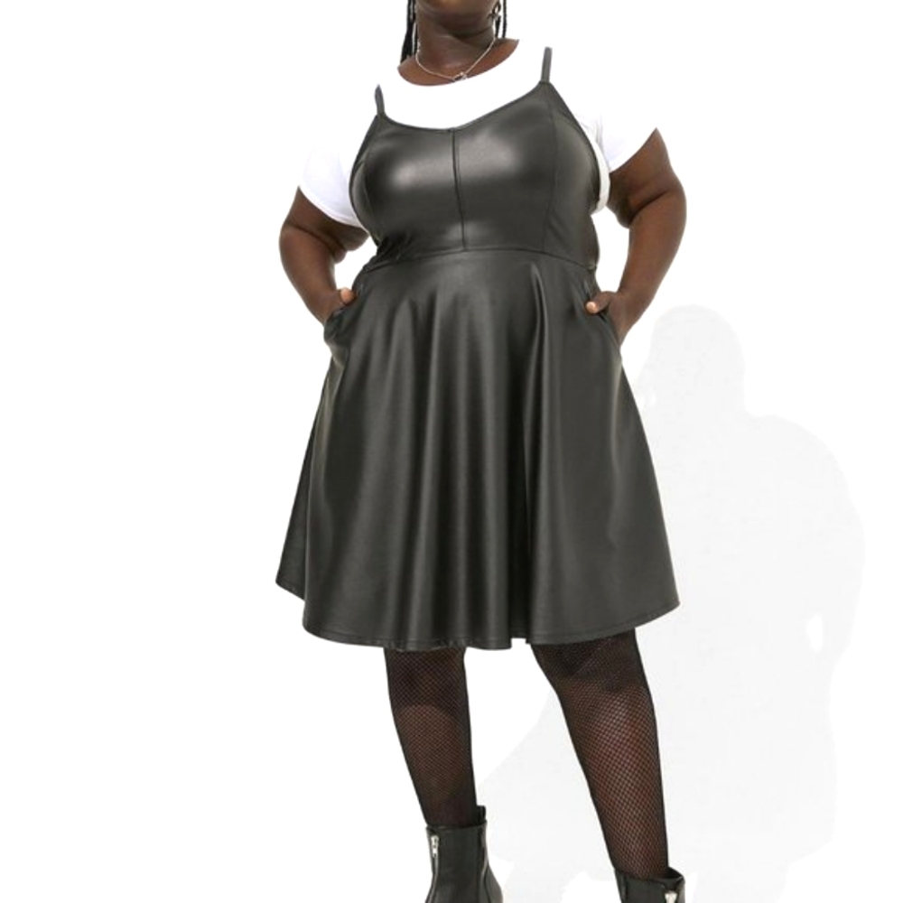 ❤️NWT TORRID DRESS - FAUX VEGAN LEATHER PLEATHER  CAMI POCKETS PLUS SIZE